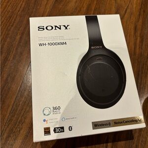 Sony WH-1000XM4 in Black